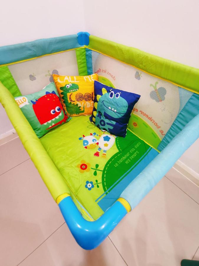 Legoland-Happyrainbow Suite At D'Pristine-8Pax With Lakeview 누사자야 외부 사진